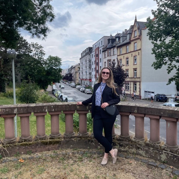 Meet your Posher, Sarah - Picture 5 of 11